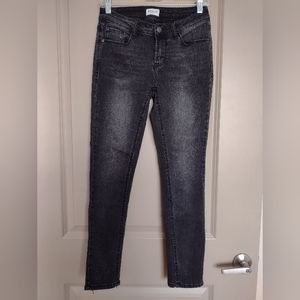Kensie Skinny Dark Wash Jeans 2/26 (great condition, low price to sell it fast)